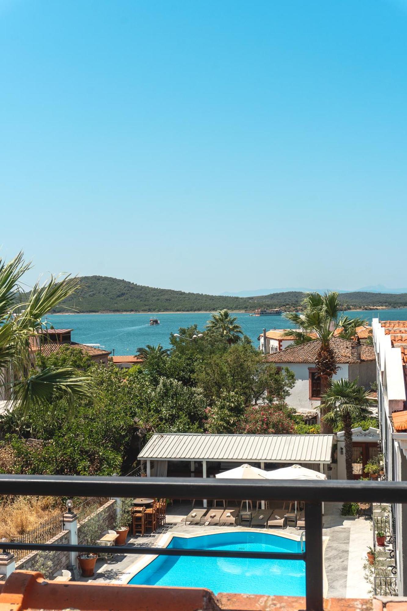 Kapya Cunda Hotel Ayvalik Exterior photo